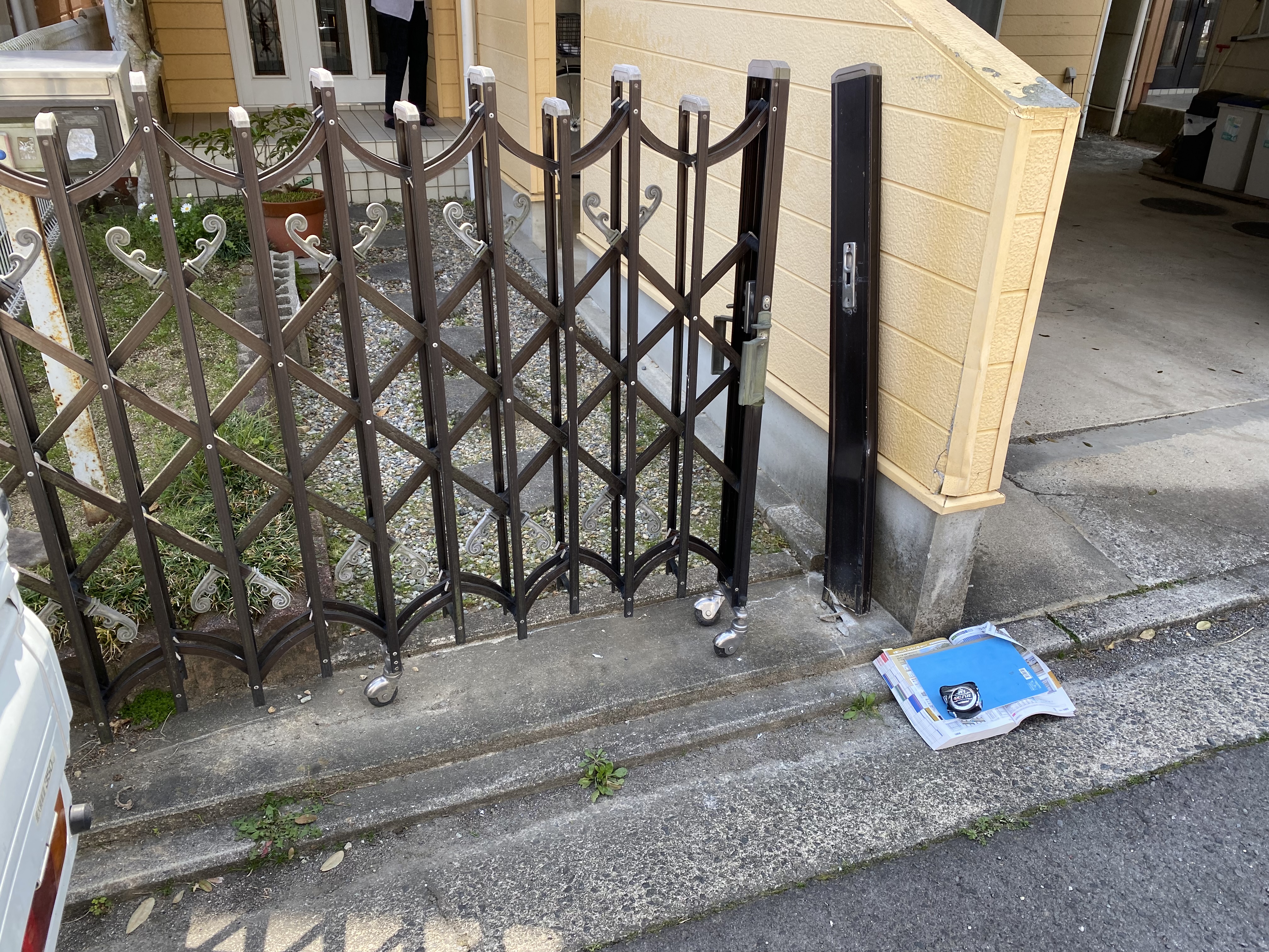 綾川町・門扉門壁修繕／損害保険で物損修理のご依頼