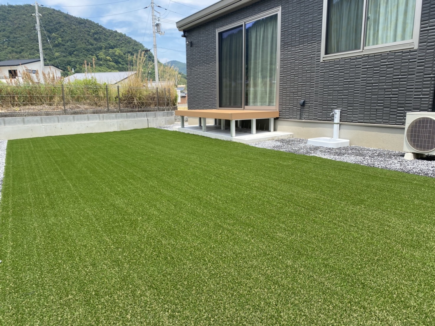 香川県高松市国分寺町・K様邸㊗完工！人工芝・砂利敷き・フェンス等裏庭工事(株)カインズガーデン｜外塀外庭リフォーム専門店