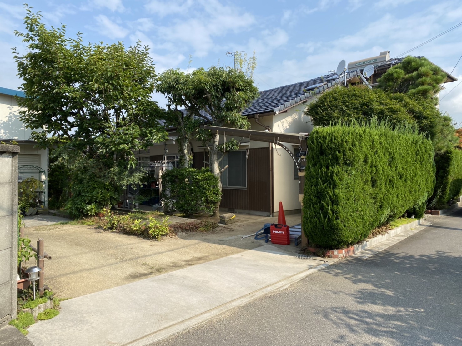 香川県高松市国分寺町・K様邸お庭リフォーム工事スタート｜香川県の庭 壁 塀　庭・外まわり工事専門店(株)カインズガーデン