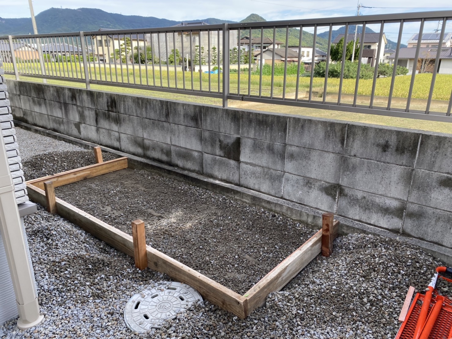 【香川県高松市中間町・A様邸外庭リフォーム工事】テラス・物置設置　(株)カインズガーデン｜外塀・外庭リフォーム工事専門店