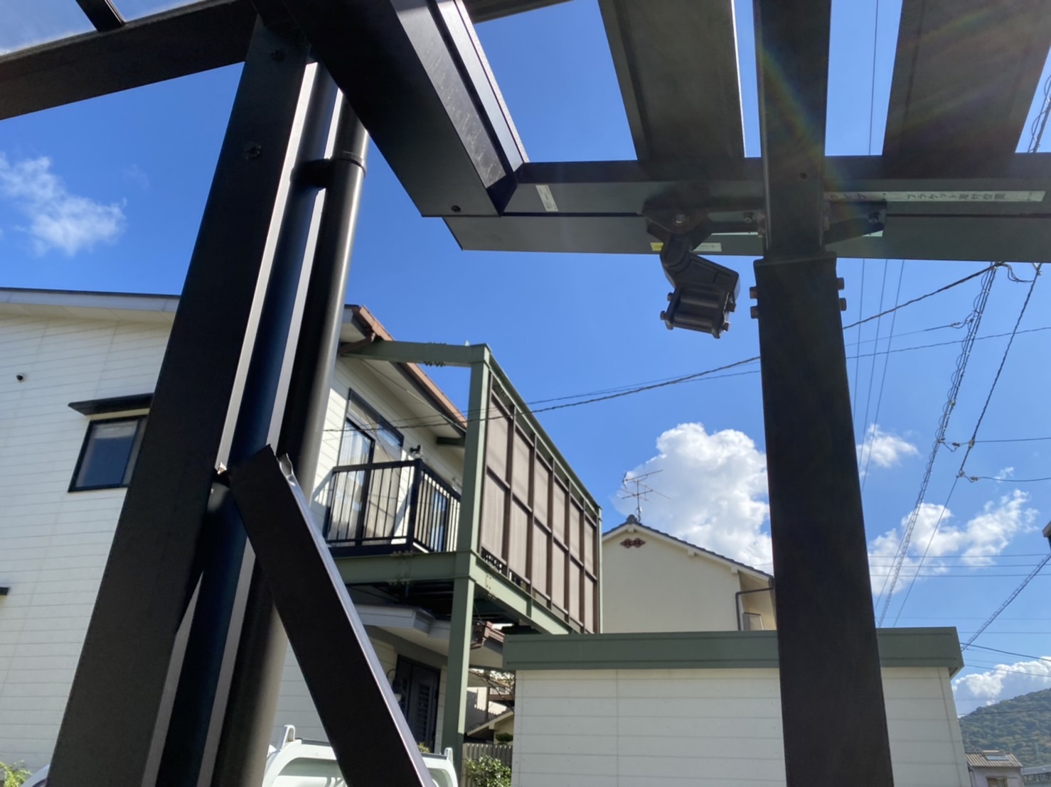 【駐車場】電動オーバーゲート物損調査 (株)カインズガーデン｜香川県の庭・エクステリア工事／壁・塀リフォーム工事／人工芝