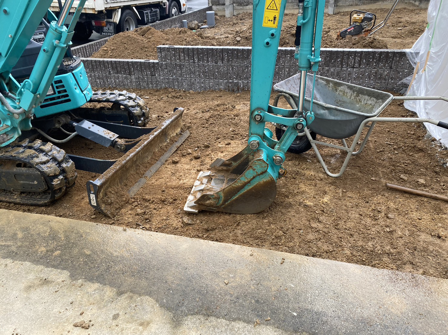 土間コンクリート準備と鋤取り【香川県高松市岡本町・Ｍ様邸】