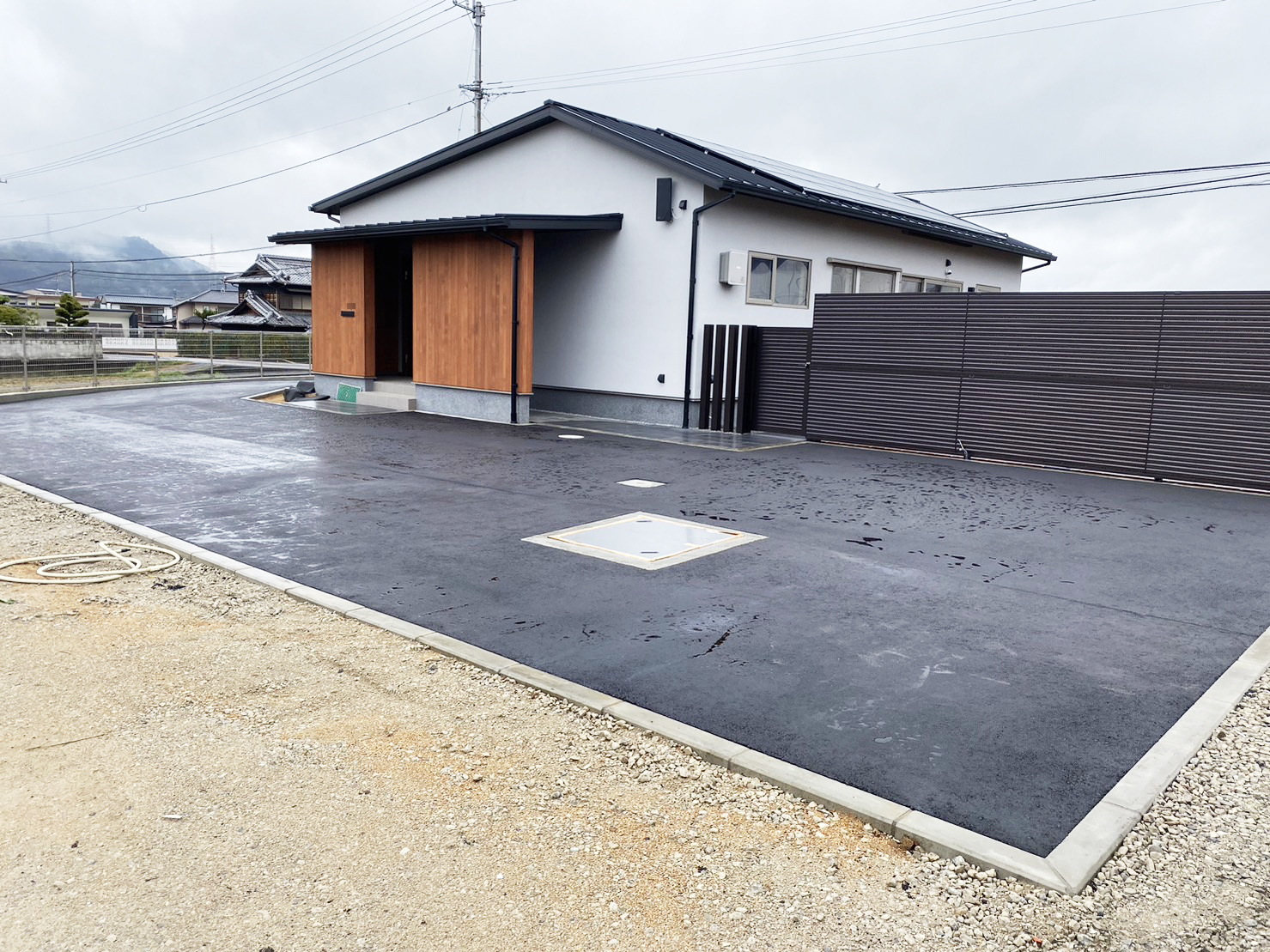 外構工事㊗完工㊗アスファルト舗装のお庭【香川県綾歌郡綾川町・Ｍ様邸】 (株)カインズガーデン｜香川県の外構・エクステリア