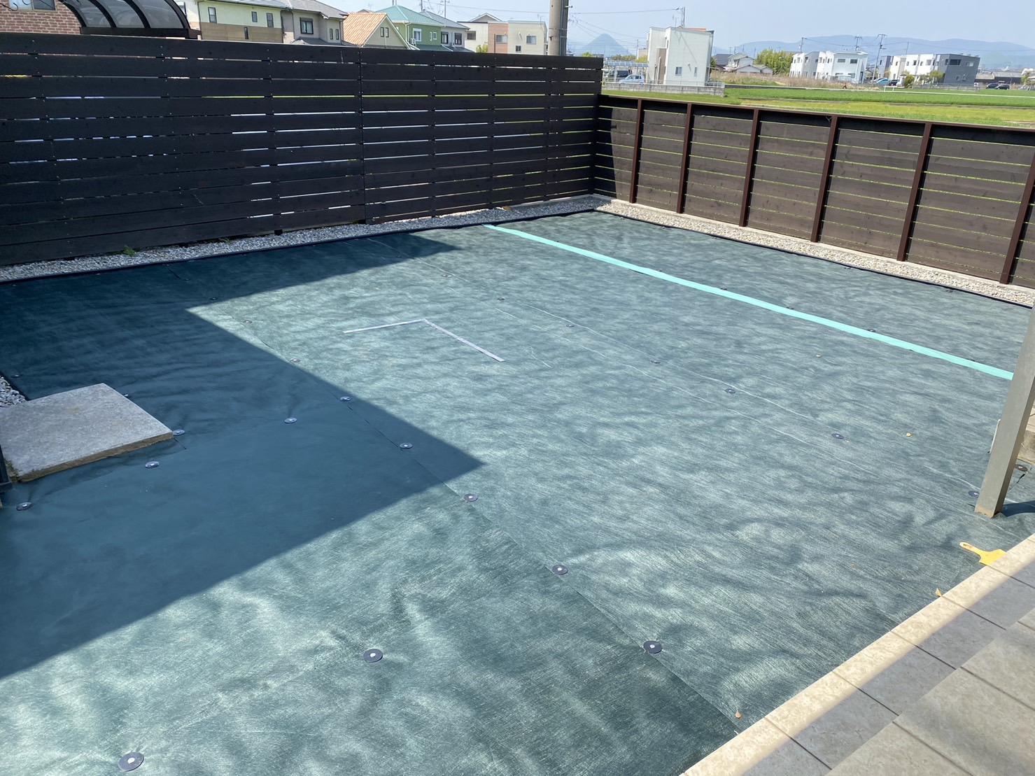 天然芝撤去／整地と防草シート張り【香川県高松市・Ｋ様邸の庭リフォーム工事】 (株)カインズガーデン