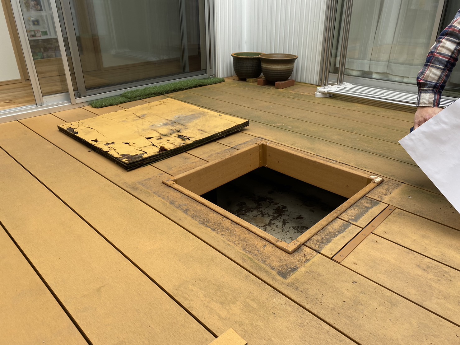 【修繕工事】ウッドデッキの部分リフォーム (株)カインズガーデン｜香川のシンプルな外構・エクステリア・庭リフォーム工事