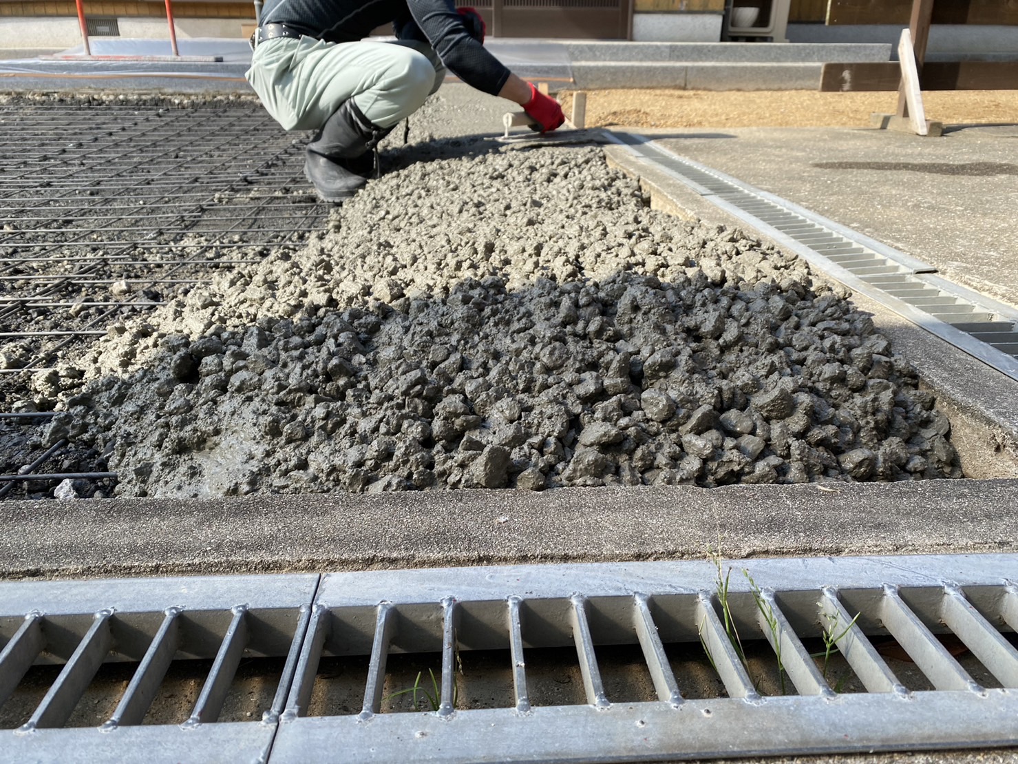 【三豊市】土間コンクリート１回目打設✨ (株)カインズガーデン｜香川のシンプルな外構・エクステリア・庭リフォーム工事