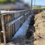 コンクリート基礎のメタル型枠組み完了【木田郡三木町・M様邸庭リフォーム工事】 (株)カインズガーデン|香川のシンプルな外構・エクステリア・庭リフォーム工事