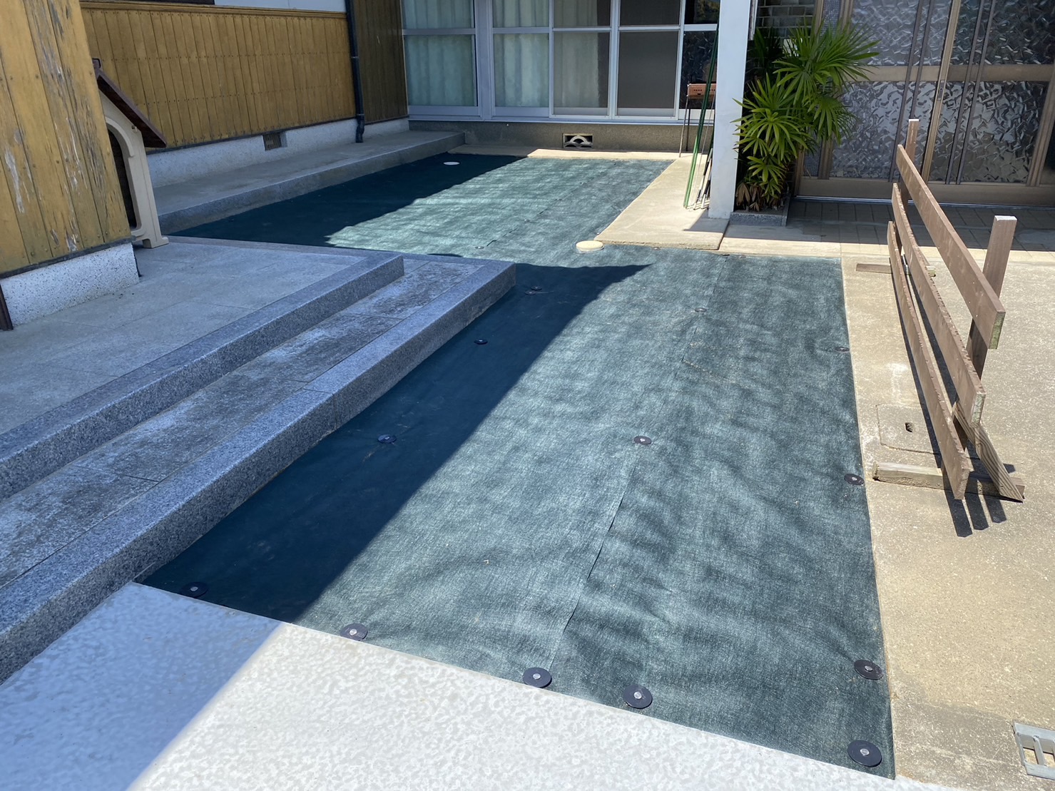 【三豊市】土間コンクリート・防草シート完了 (株)カインズガーデン｜香川のシンプルな外構・エクステリア・庭リフォーム工事