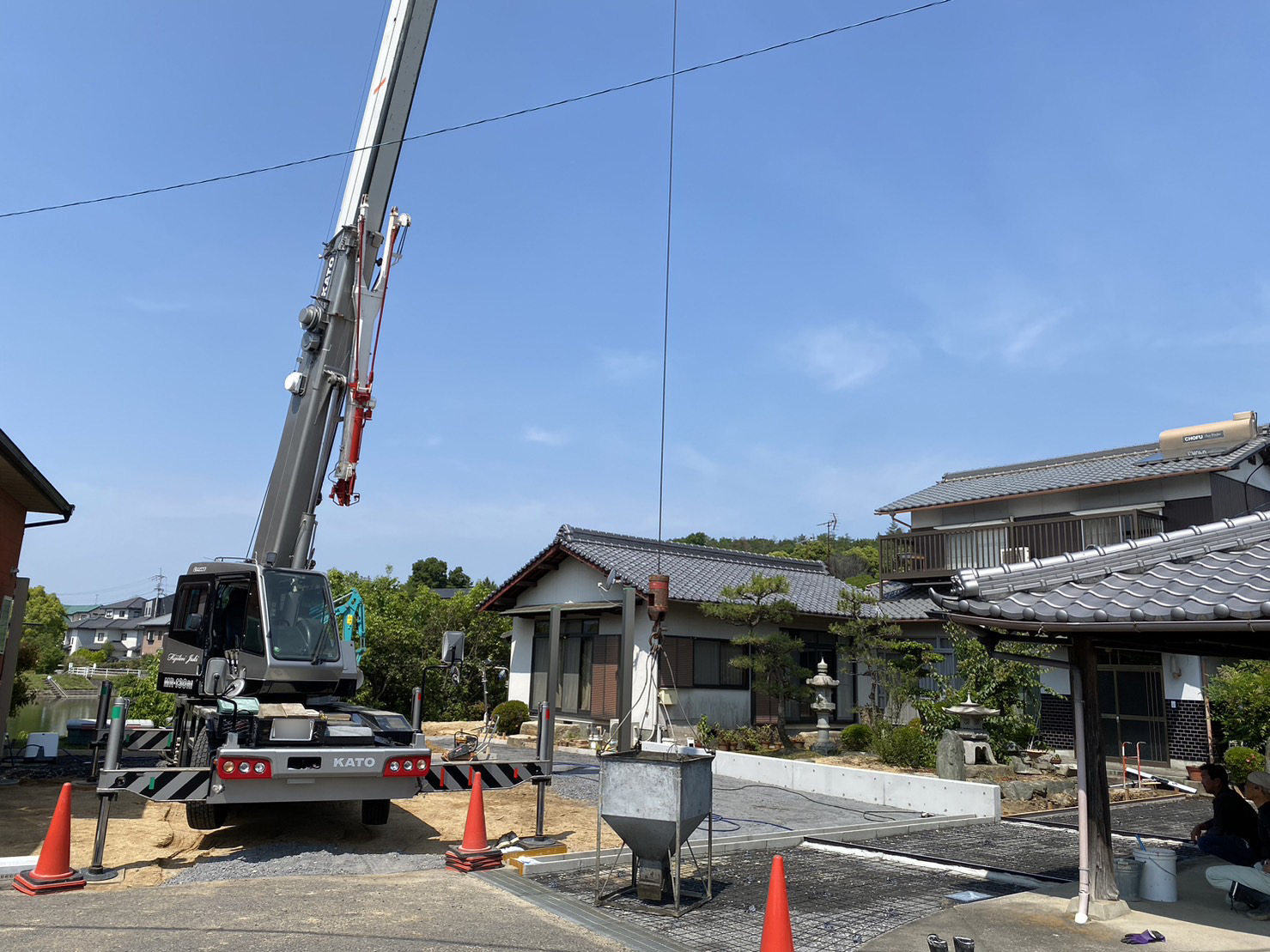 【綾川町】駐車場拡大✨土間コンクリート打設１日目 (株)カインズガーデン｜香川の庭リフォーム工事，外構・エクステリア工事