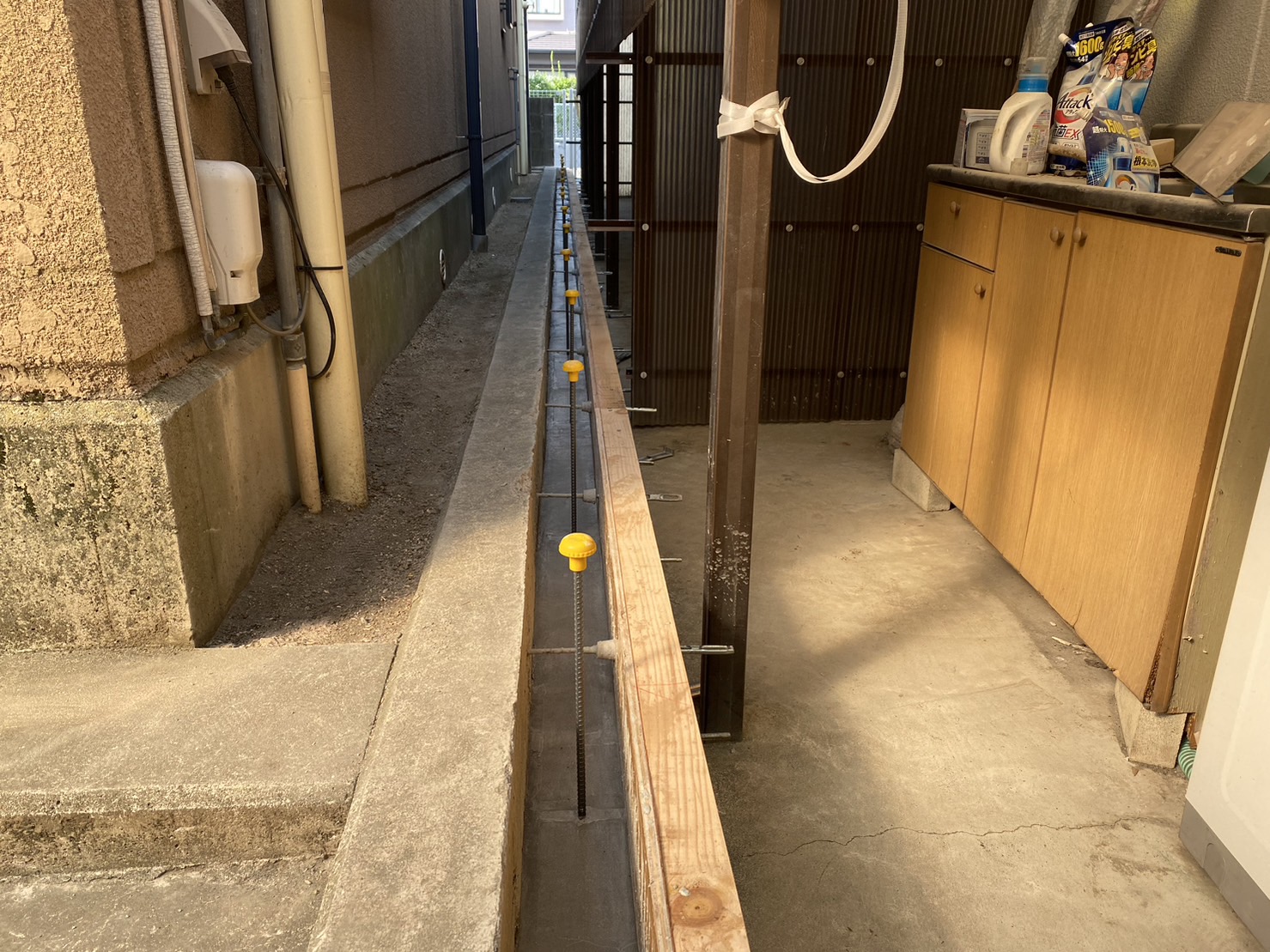 【香川県・屋島西町Ｓ様邸】ブロック下基礎まで (株)カインズガーデン｜香川県の雑草対策，庭リフォーム工事，庭仕舞い，修繕工事