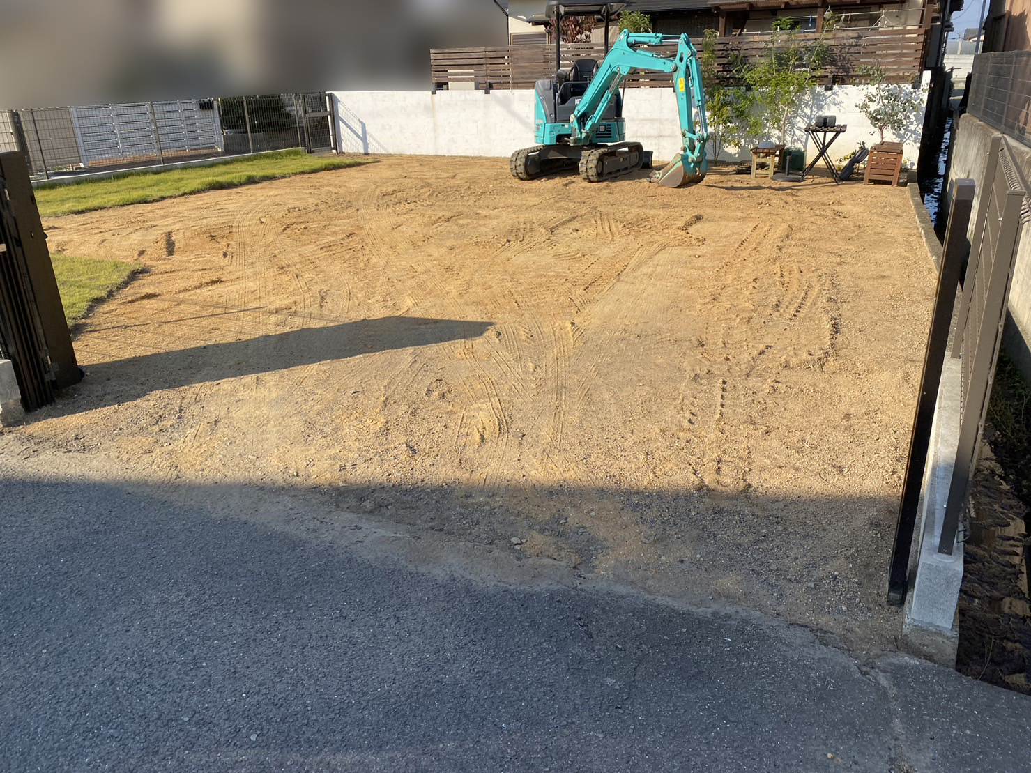 【香川県高松市Ｓ様邸】雑草を根こそぎ撤去完了！スーッキリ✨ (株)カインズガーデン｜香川県の雑草対策，庭リフォーム工事，庭仕舞い