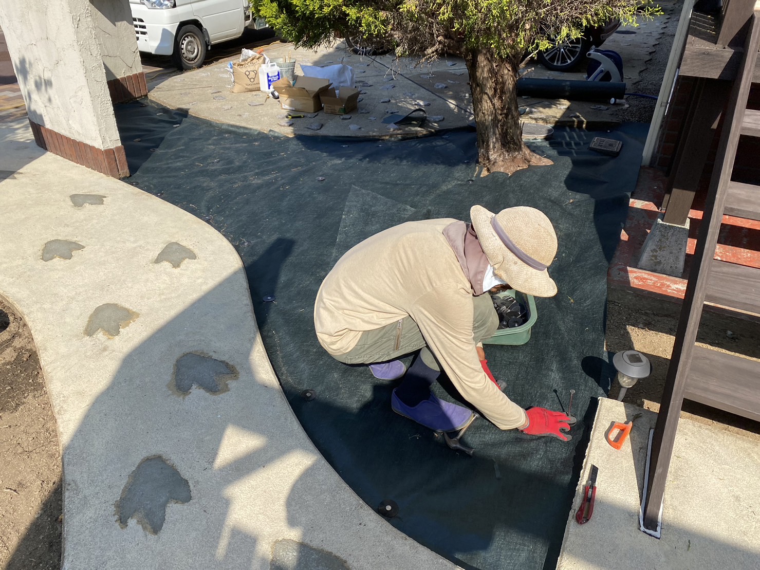 【香川県高松市Ｉ様邸】雑草撤去完了✨雑草対策開始＆コンクリート補修＆テラス屋根設置｜香川の庭リフォーム工事