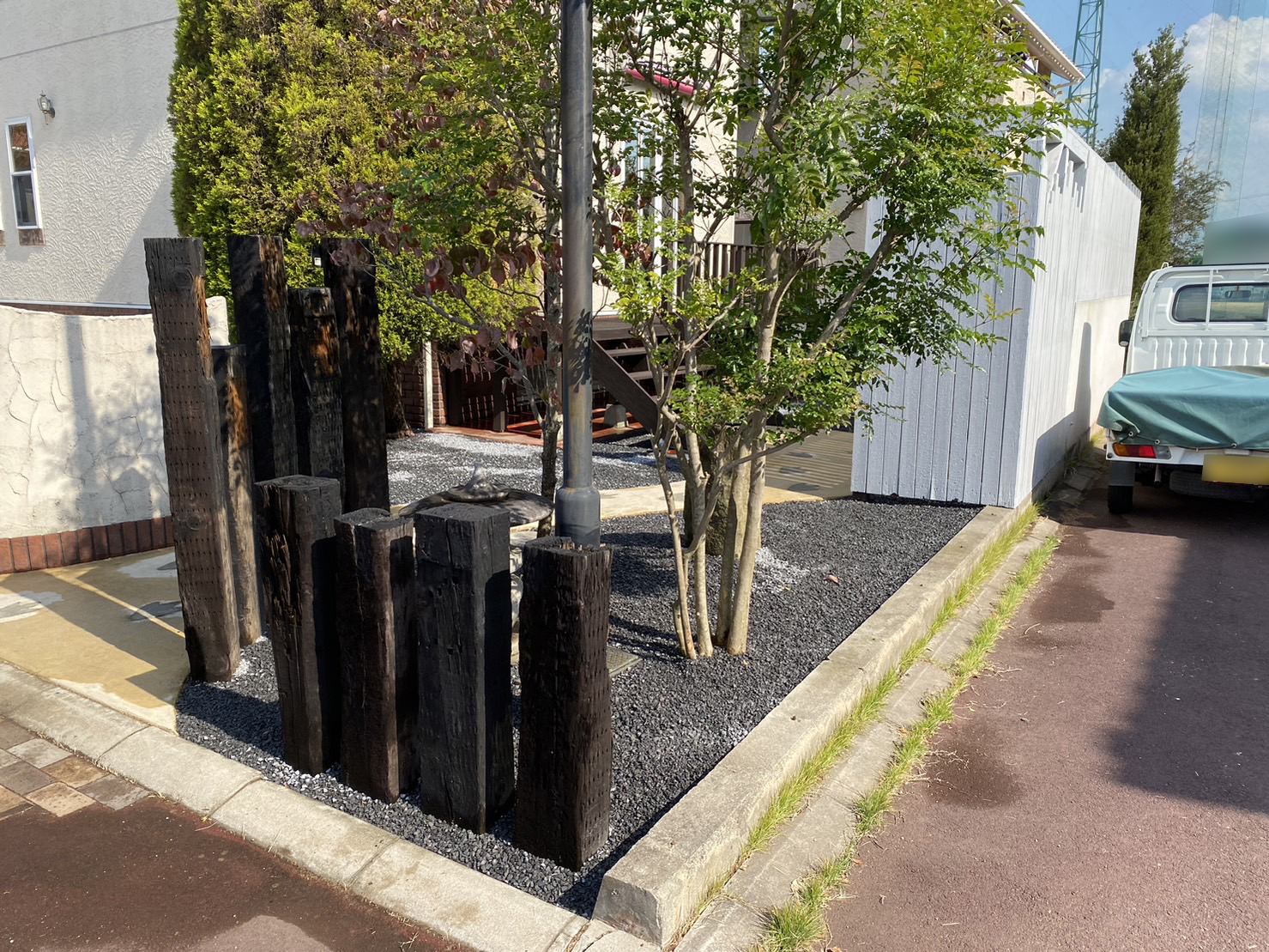 【香川県高松市Ｉ様邸】雑草対策・テラス工事㊗完工㊗ (株)カインズガーデン｜香川県の雑草対策，庭リフォーム工事，庭仕舞い