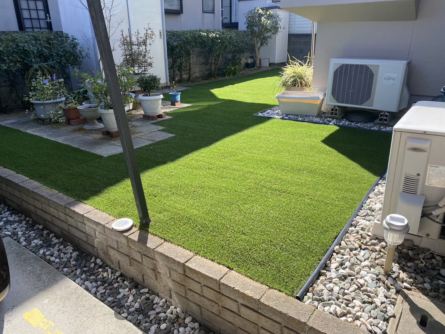 【香川県・国分寺町Ｉ様邸】人工芝工事㊗完工 (株)カインズガーデン｜香川県の雑草対策，庭リフォーム工事，庭仕舞い