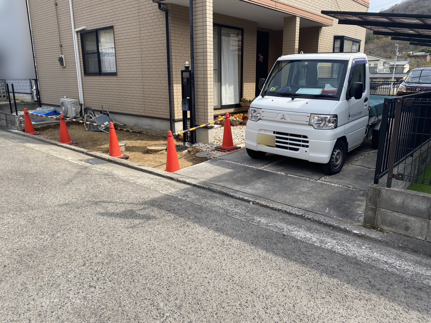 【香川県坂出市Ｋ様邸】ブロック撤去・駐車場出入り口が広々スペースに✨ (株)カインズガーデン｜香川県の庭リフォーム工事，エクステリア工事