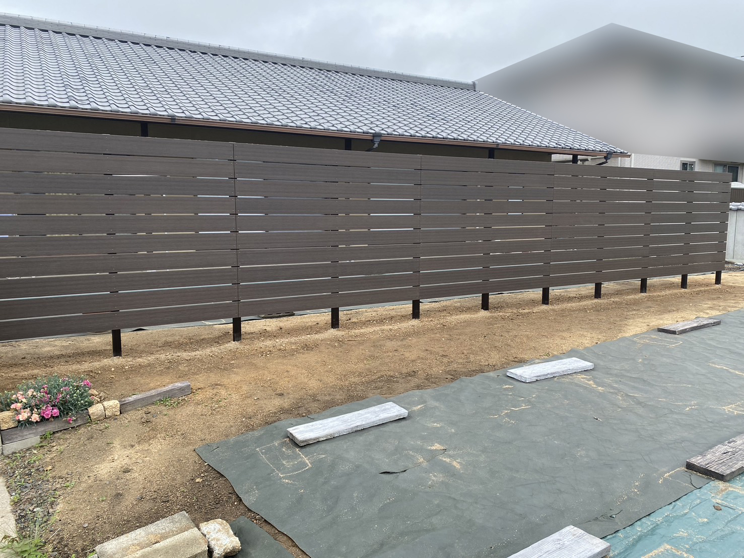 【香川県さぬき市Ｙ様邸】グローベン目隠しフェンス工事㊗完工 (株)カインズガーデン｜香川の庭リフォーム，エクステリア工事