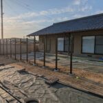 【綾川町Ｙ様邸】バイクガレージ，【さぬき市Ｙ様邸】目隠しフェンス途中経過 (株)カインズガーデン｜香川の庭リフォーム工事，エクステリア工事