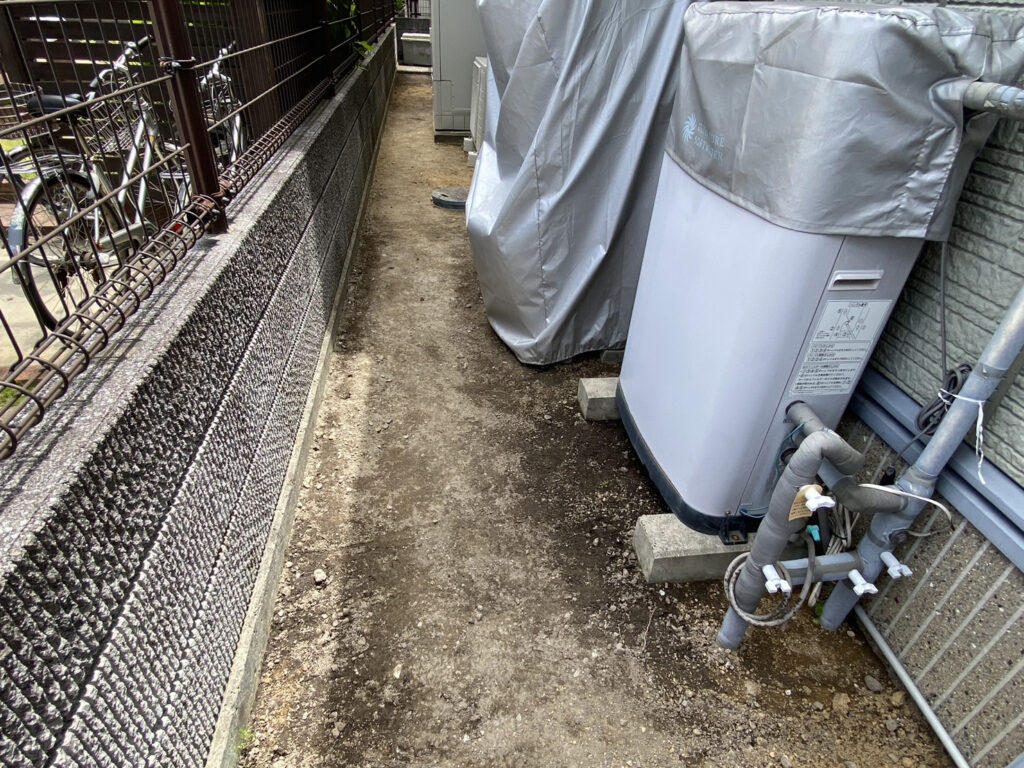 【香川県高松市Ｓ様邸】テラス設置・雑草対策の防草シート張り完了 (株)カインズガーデン｜香川の庭リフォーム工事，庭仕舞い