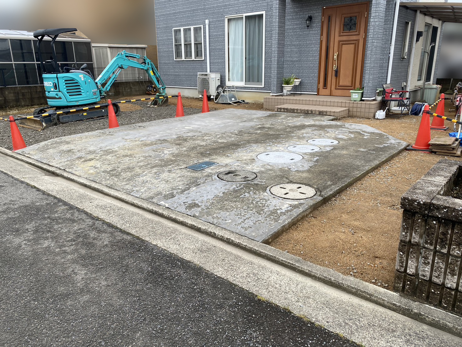 【香川県高松市ＨＯ様邸】雑草撤去・既存花壇やコンクリート撤去でスッキリ✨ (株)カインズガーデン｜香川の庭リフォーム工事，雑草対策