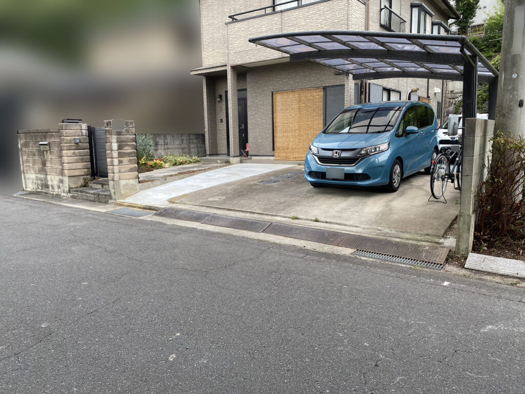 【香川県高松市Ｕ様邸】ブロック塀撤去・雑草撤去で駐車スペース拡張工事㊗完工 (株)カインズガーデン ｜庭リフォーム工事，庭仕舞い