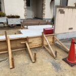 【宇多津町Ａ様邸】コンクリート打設準備・駐車場の水洗い (株)カインズガーデン｜香川県の庭リフォーム工事，庭仕舞い