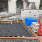 【宇多津町Ａ様邸】門壁は塗替えリフォームで一新✨駐車場レンガ目地も完了 (株)カインズガーデン｜香川県の庭リフォーム工事，庭仕舞い