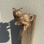 【高松市ＹＯ様邸】駐車場前のタイル施工完了✨猫のかわいい立水栓も設置♪ (株)カインズガーデン｜香川県の庭リフォーム工事，庭仕舞い