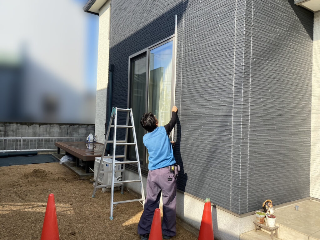 【高松市Ｎ様邸】格好良さ全開！透け感ゼロのオールブラックテラス設置完了✨ (株)カインズガーデン｜香川県の庭仕舞い工事