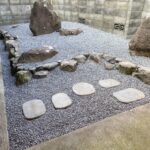 【綾川町ＫＵ様邸】防草シート職人！？本気の雑草対策は防草シートの張り方次第 (株)カインズガーデン｜香川県の庭仕舞い工事