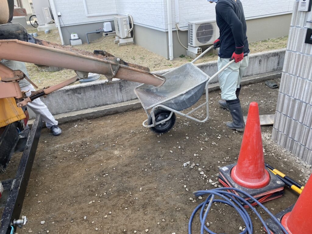 【高松市ＹＯ様邸】土間コンクリート打設２回分、無事完了✨ (株)カインズガーデン｜香川県の庭リフォーム工事，庭仕舞い