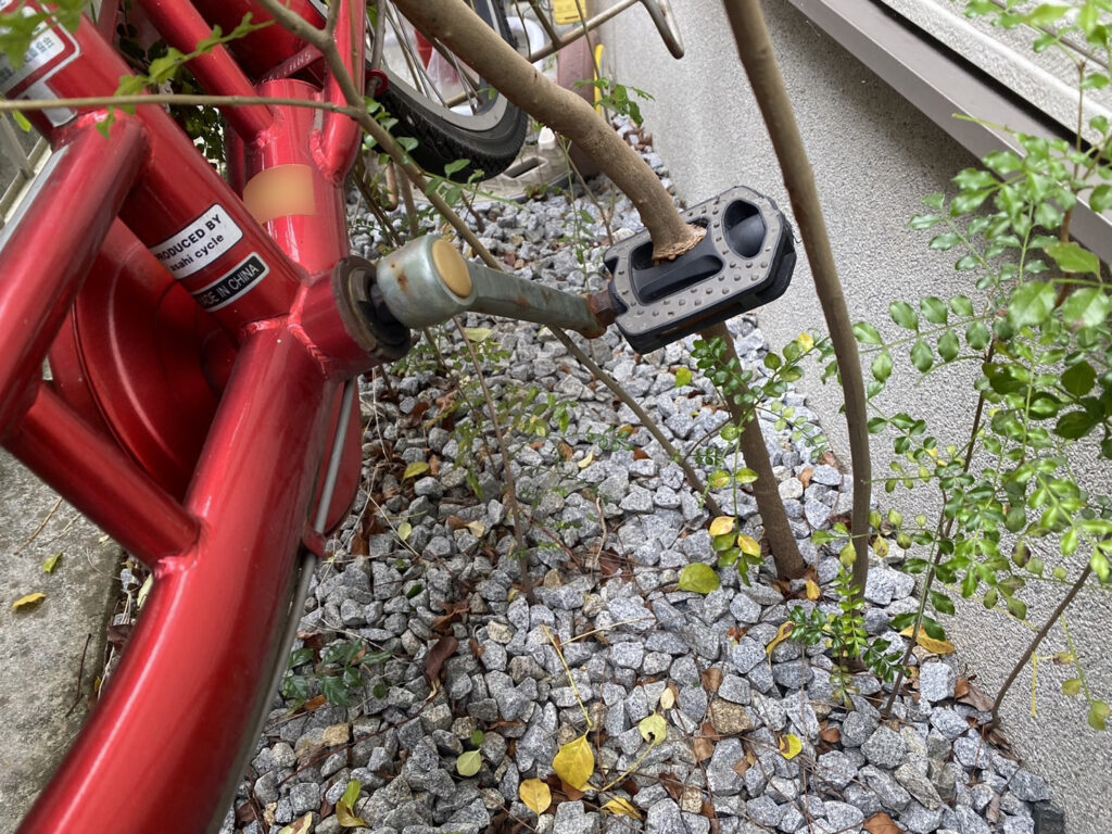 【香川県高松市Ｎ様邸】天然芝・庭木撤去し雑草対策，ハムちゃんお墓移設，テラス設置等の庭リフォーム工事着工⛑ (株)カインズガーデン