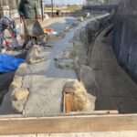 【綾川町ＨＫ様邸】広くなったお庭の雑草対策防草シート張り完了✨石垣はモルタルで埋めて雑草対策 (株)カインズガーデン｜香川県の庭仕舞い工事