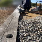 【高松市Ｄ様邸】敷地境界の目隠しフェンス柱，コンクリート型枠準備中 (株)カインズガーデン｜香川県の庭リフォーム工事