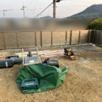 【高松市Ｄ様邸】目隠しフェンス本体設置＆２回目のコンクリート打設完了 (株)カインズガーデン｜香川県の庭リフォーム工事