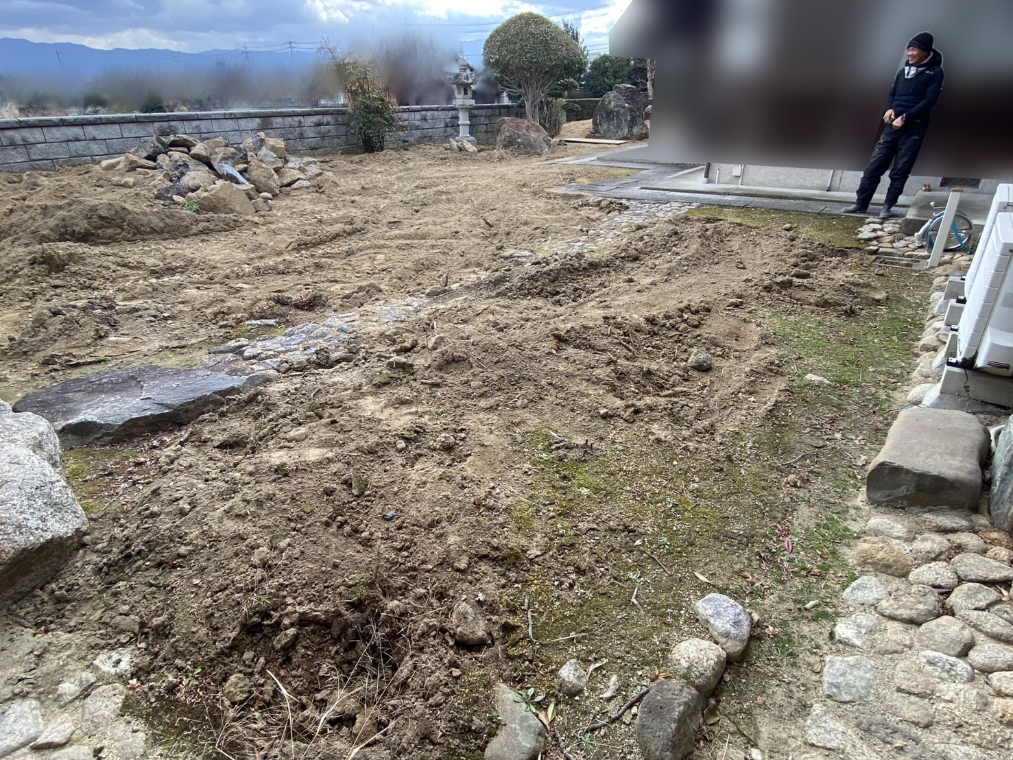 【西讃Ｏ様邸】坪庭解体＆庭木庭石撤去の本作業✊なんとスッキリ整地まで完了！ (株)カインズガーデン｜香川県の庭仕舞い工事，雑草対策