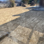 【西讃Ｏ様邸】庭木庭石撤去完了✨綺麗に整地し防草シート施工開始 (株)カインズガーデン｜香川県の庭仕舞い工事，雑草対策