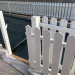 【坂出市Ｔ様邸】お庭ドッグランのフェンス＆門扉囲い完了！人工芝施工開始 (株)カインズガーデン｜香川県の庭リフォーム工事，雑草対策