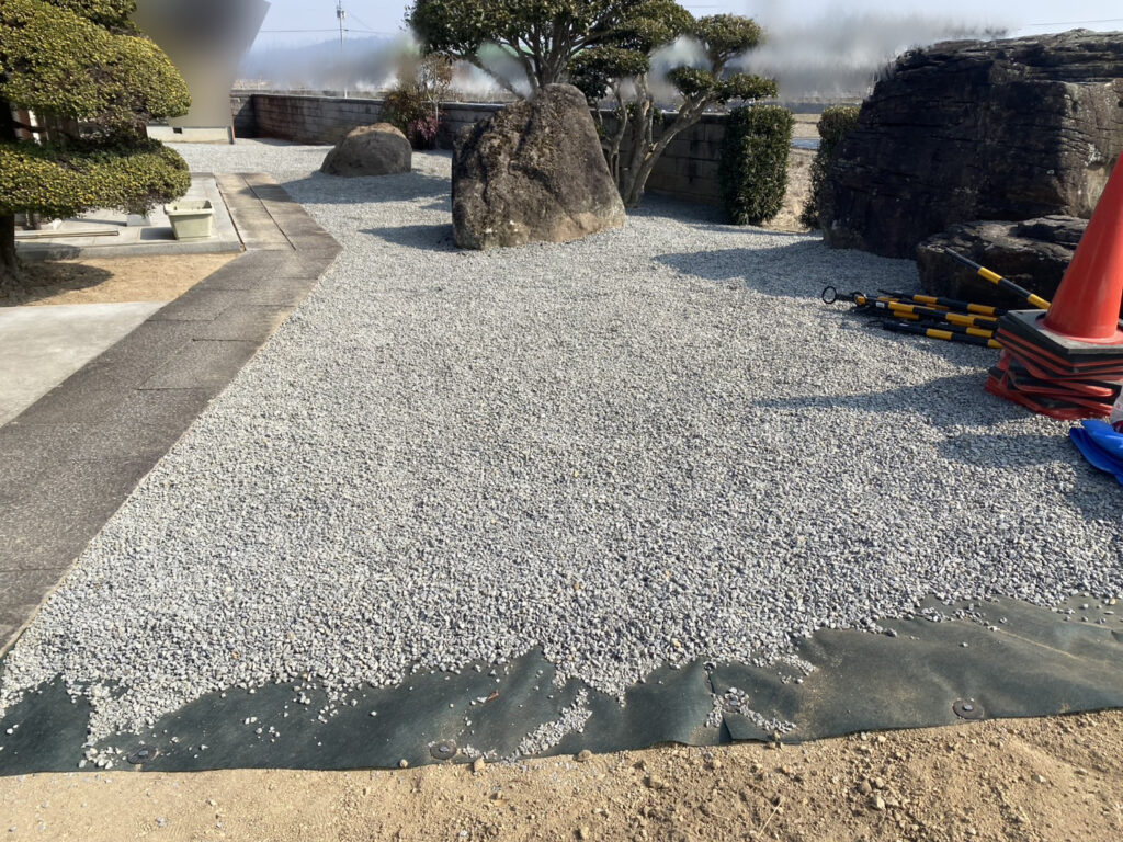 【西讃O様邸】お庭全面の雑草対策完了✨フラットでスッキリ広々和庭園✨ (株)カインズガーデン|香川県の庭仕舞い工事 【西讃O様邸】お庭全面の雑草対策完了✨フラットでスッキリ広々和庭園✨ (株)カインズガーデン|香川県の庭仕舞い工事