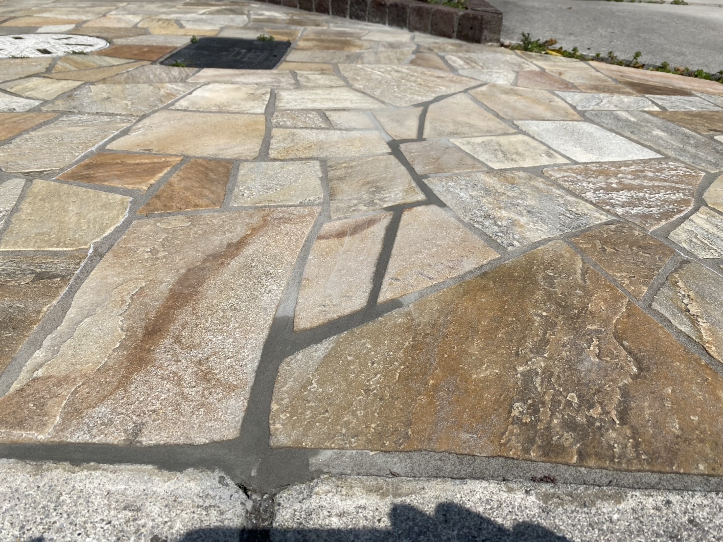 【高松市Ｋ様邸】門壁やタイルの修繕・剪定・不用品撤去㊗完工 (株)カインズガーデン｜香川県の庭リフォーム工事，修繕工事