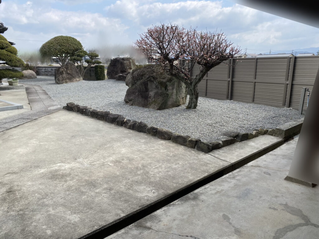 【西讃O様邸】全面雑草対策でスッキリ爽快✨庭仕舞い工事㊗完工 (株)カインズガーデン|香川県の庭リフォーム工事,庭仕舞い 【西讃O様邸】全面雑草対策でスッキリ爽快✨庭仕舞い工事㊗完工 (株)カインズガーデン|香川県の庭リフォーム工事,庭仕舞い