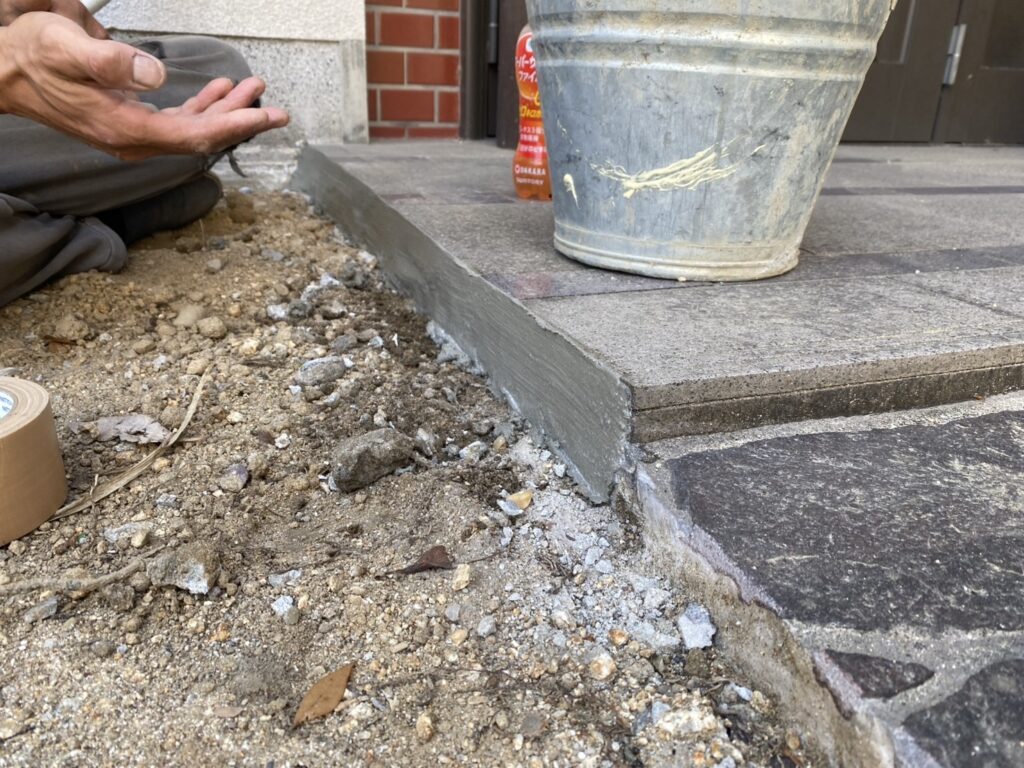 【三豊市高瀬町N様邸】完工目前✨玄関周りの目隠しフェンスや砂利敷き、花壇仕上げ (株)カインズガーデン|香川県の庭仕舞い 【三豊市高瀬町N様邸】完工目前✨玄関周りの目隠しフェンスや砂利敷き、花壇仕上げ (株)カインズガーデン|香川県の庭仕舞い