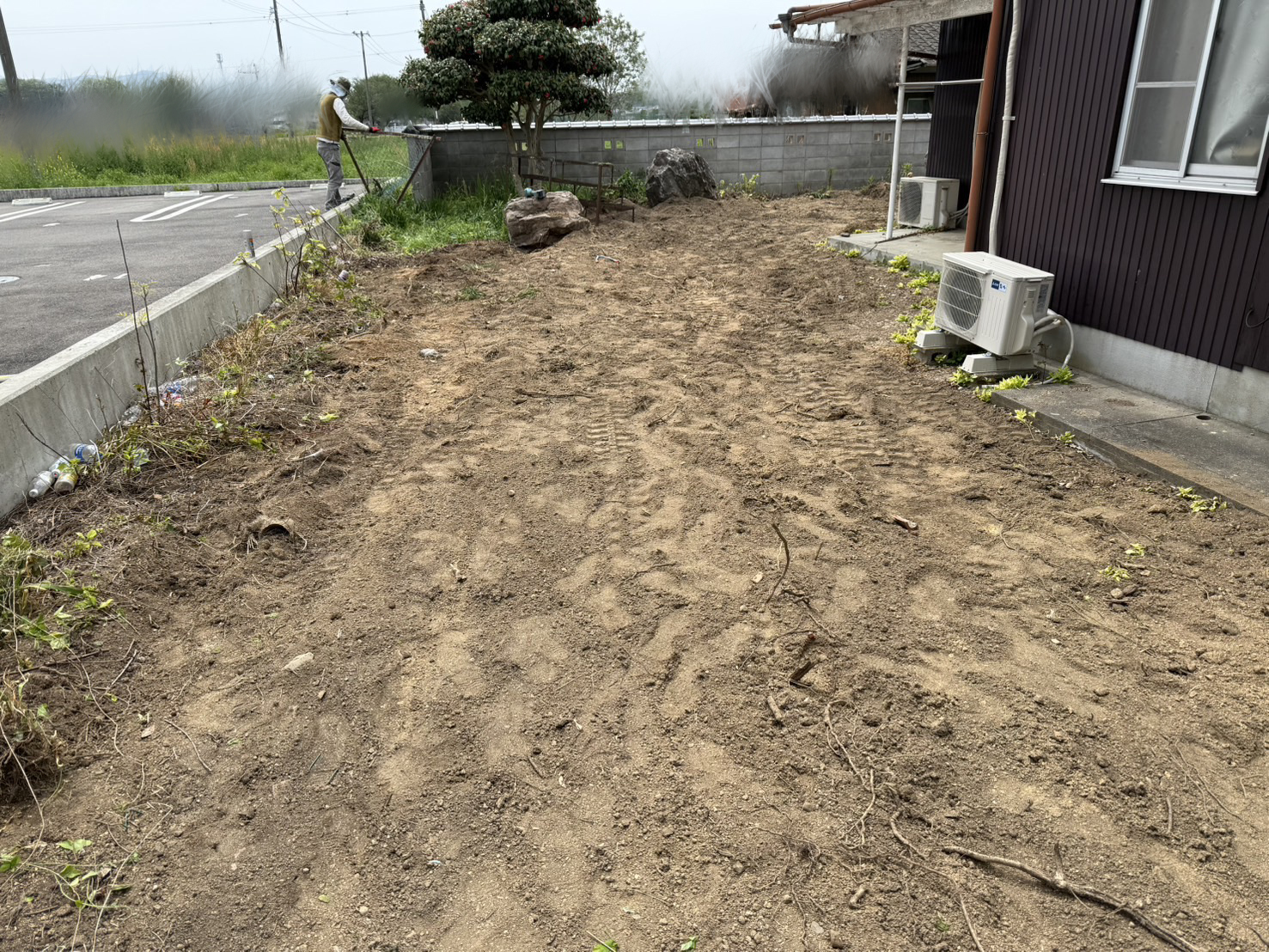 【三豊市山本町ＭＯ様邸】庭石撤去完了＆伐根完了 (株)カインズガーデン｜香川県の庭リフォーム工事，庭仕舞い