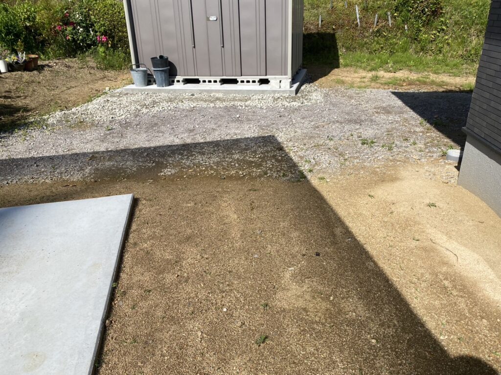 【香川県・綾川町U様邸】裏庭全面の雑草対策工事&目隠しフェンス設置、本日着工⛑ (株)カインズガーデン|香川県の庭仕舞い,庭リフォーム工事 【香川県・綾川町U様邸】裏庭全面の雑草対策工事&目隠しフェンス設置、本日着工⛑ (株)カインズガーデン|香川県の庭仕舞い,庭リフォーム工事