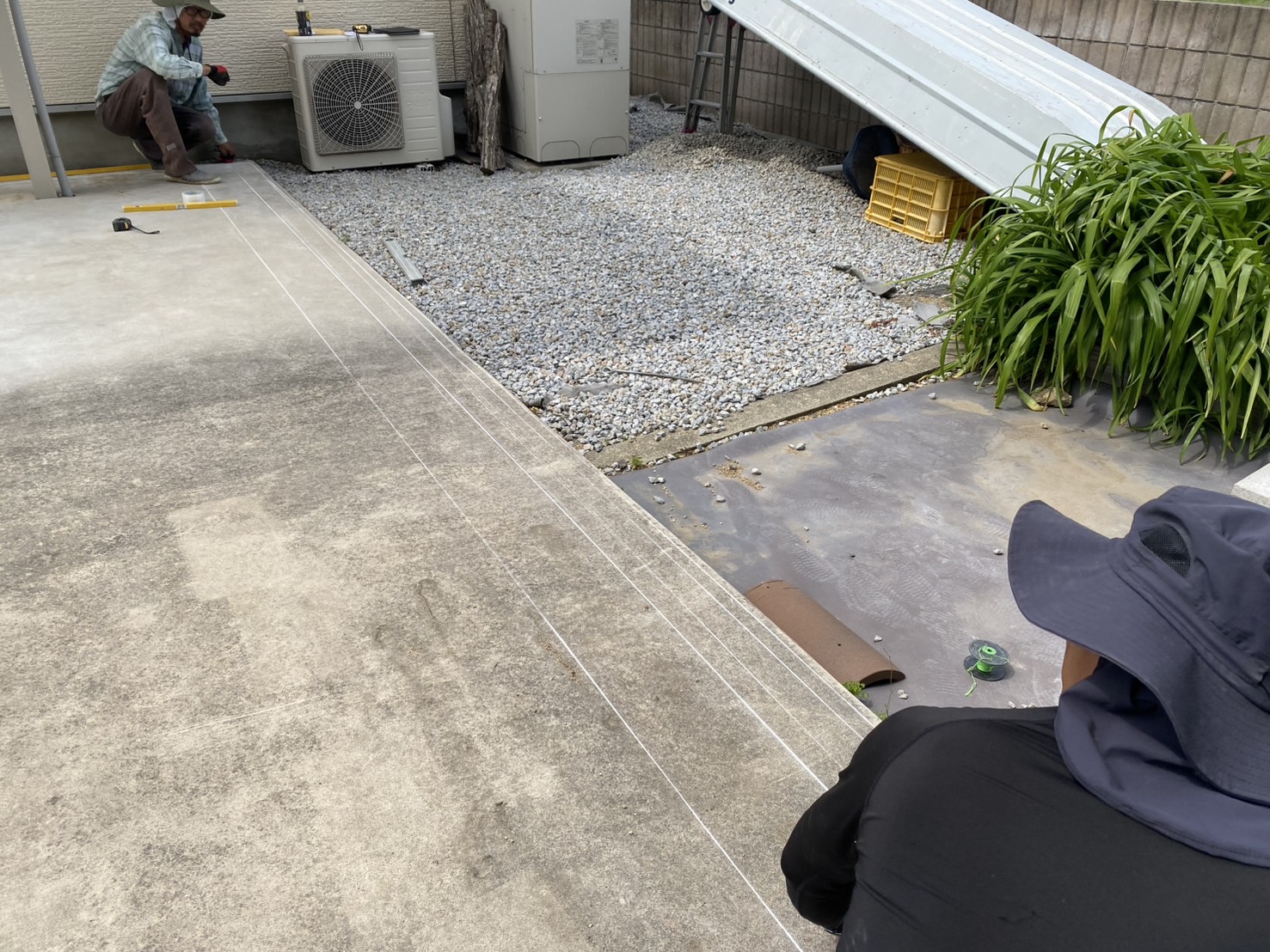 【高松市M様邸】既存駐車場にガレージ設置🚗ガレージ工事、本日着工⛑ (株)カインズガーデン|香川県の庭リフォーム工事 【高松市M様邸】既存駐車場にガレージ設置🚗ガレージ工事、本日着工⛑ (株)カインズガーデン|香川県の庭リフォーム工事
