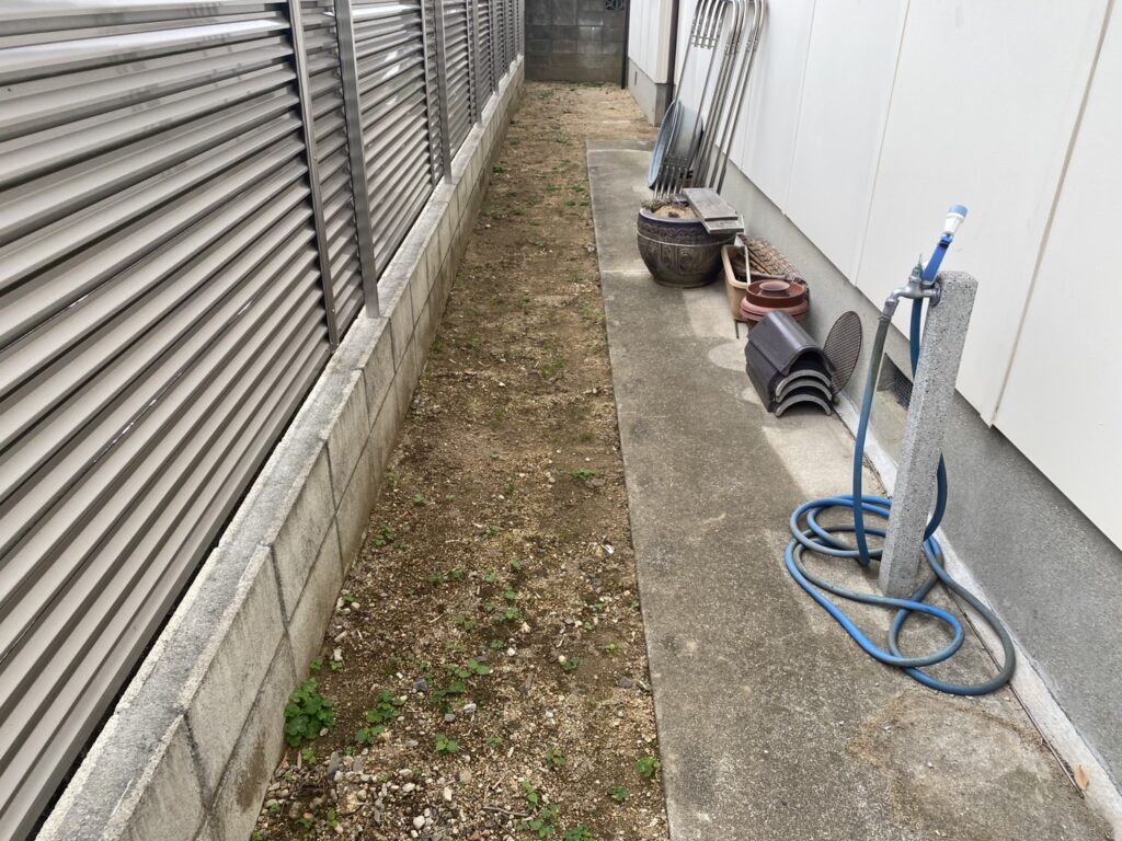 【高松市S様邸】雑草対策&敷石撤去、本日着工⛑ (株)カインズガーデン|香川県の庭リフォーム工事,庭仕舞い工事 【高松市S様邸】雑草対策&敷石撤去、本日着工⛑ (株)カインズガーデン|香川県の庭リフォーム工事,庭仕舞い工事