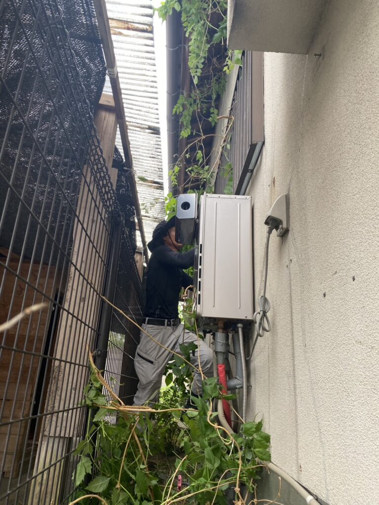【高松市A様邸】雑草対策工事&植栽撤去、本日着工⛑ (株)カインズガーデン|香川県の庭リフォーム工事,庭仕舞い工事 【高松市A様邸】雑草対策工事&植栽撤去、本日着工⛑ (株)カインズガーデン|香川県の庭リフォーム工事,庭仕舞い工事