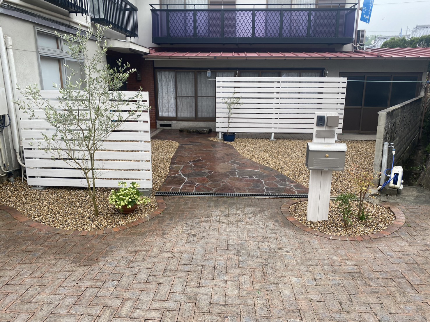 【三豊市高瀬町N様邸】スッキリ爽快✨庭仕舞い工事&玄関周りは洋風オシャレに㊗完工 (株)カインズガーデン|香川県の庭リフォーム工事 【三豊市高瀬町N様邸】スッキリ爽快✨庭仕舞い工事&玄関周りは洋風オシャレに㊗完工 (株)カインズガーデン|香川県の庭リフォーム工事