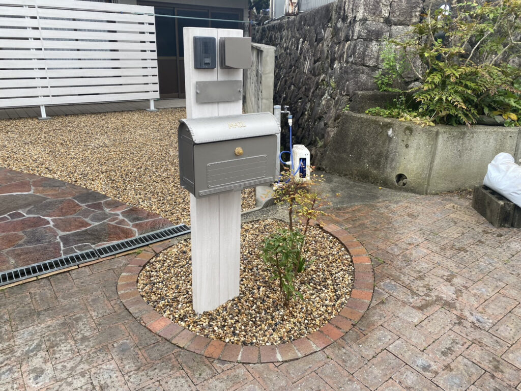 【三豊市高瀬町N様邸】スッキリ爽快✨庭仕舞い工事&玄関周りは洋風オシャレに㊗完工 (株)カインズガーデン|香川県の庭リフォーム工事 【三豊市高瀬町N様邸】スッキリ爽快✨庭仕舞い工事&玄関周りは洋風オシャレに㊗完工 (株)カインズガーデン|香川県の庭リフォーム工事