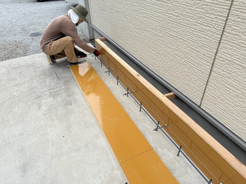 【高松市M様邸】既存カーポート撤去し、ガレージ基礎打設 (株)カインズガーデン|香川県のエクステリア,庭リフォーム工事 【高松市M様邸】既存カーポート撤去し、ガレージ基礎打設 (株)カインズガーデン|香川県のエクステリア,庭リフォーム工事
