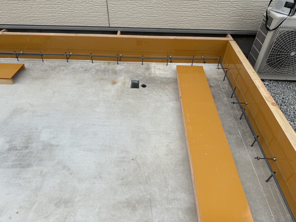 【高松市M様邸】既存カーポート撤去し、ガレージ基礎打設 (株)カインズガーデン|香川県のエクステリア,庭リフォーム工事 【高松市M様邸】既存カーポート撤去し、ガレージ基礎打設 (株)カインズガーデン|香川県のエクステリア,庭リフォーム工事